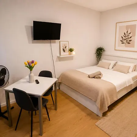 Apartamento Apartia Bakery Yard & Fitness With Parking Center *